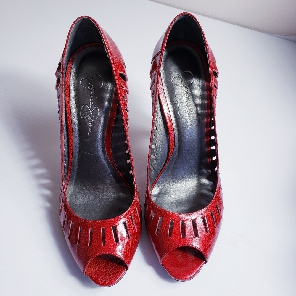 Jessica Simpson Red  pump - Picture 5 of 7